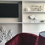 Levante アパートホテル