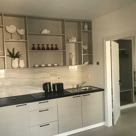 Levante מלון דירות לרנקה